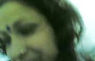 XXX 6 0岁的两个女人在和一个年轻女人搞砸