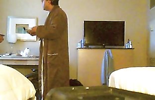 XXX 热拉丁对这个家伙充满激情