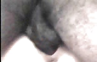 XXX 在丝袜褐发女郎显示如何使用 Falloimmitatorom