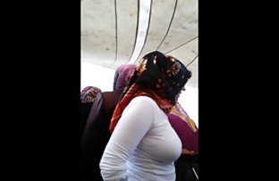 XXX 美丽的女孩克洛伊是与亲人从灵魂