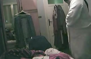 XXX 最美丽的女孩自慰在家 (2013)
