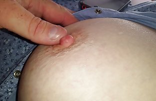 XXX 那个堕落的女仆决定满足那个年轻人