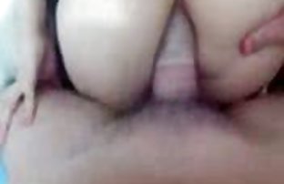 XXX 俄罗斯女孩被种植在屁股他妈的