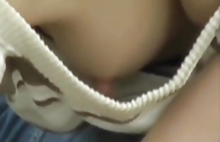 XXX 俄罗斯宝贝第一次被撞在她的紧屁股
